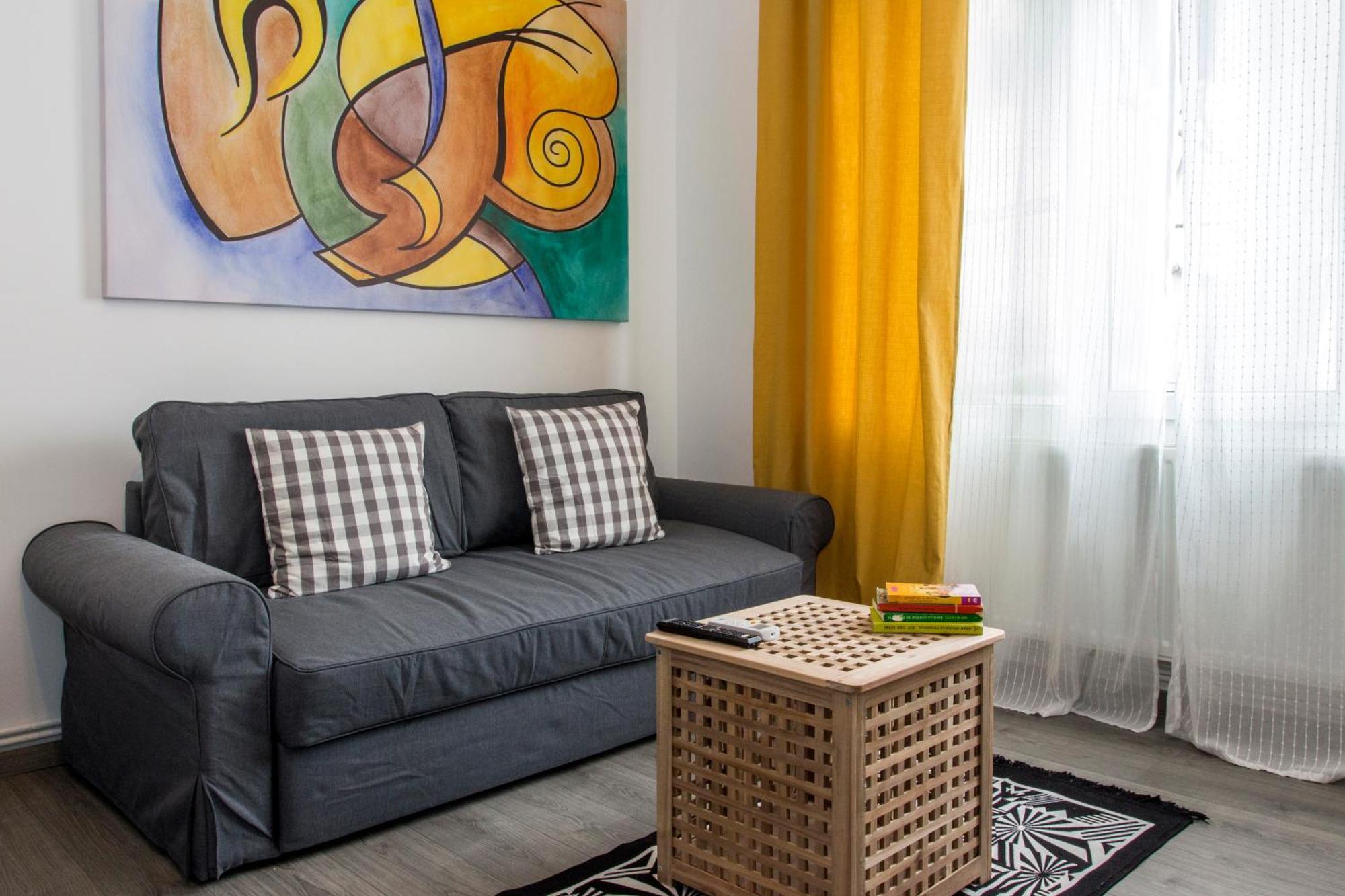Old Town Premium Apartment By Mrg Bucharest Exterior photo